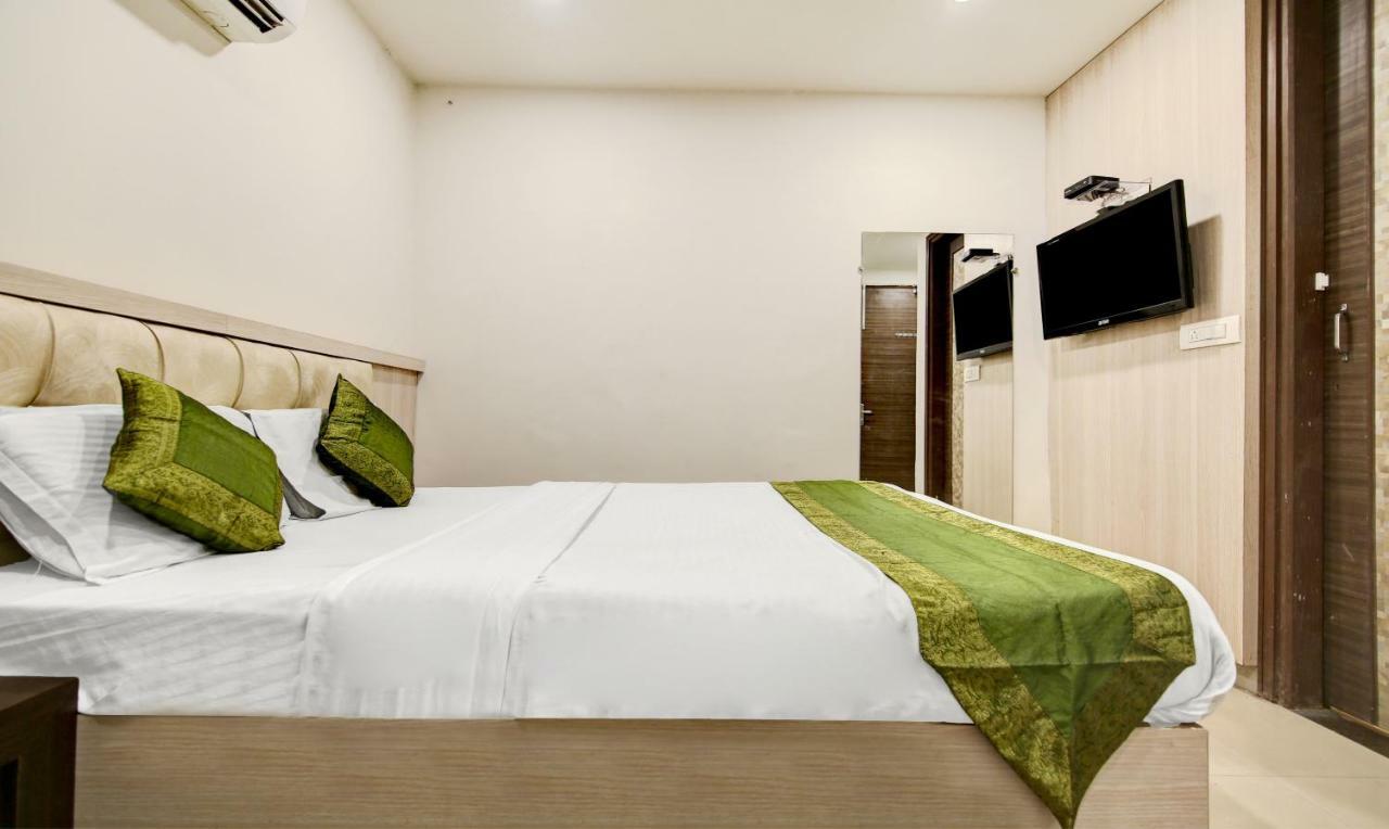 Itsy Hotels Solitaire Амбала Экстерьер фото
