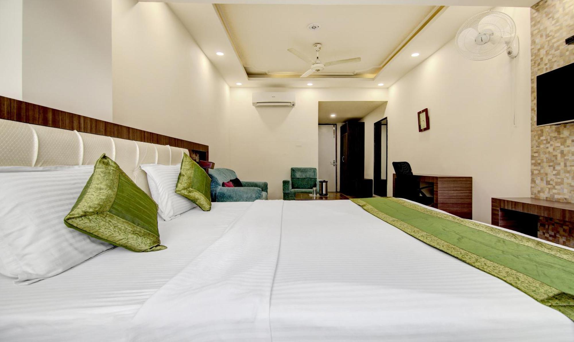 Itsy Hotels Solitaire Амбала Экстерьер фото