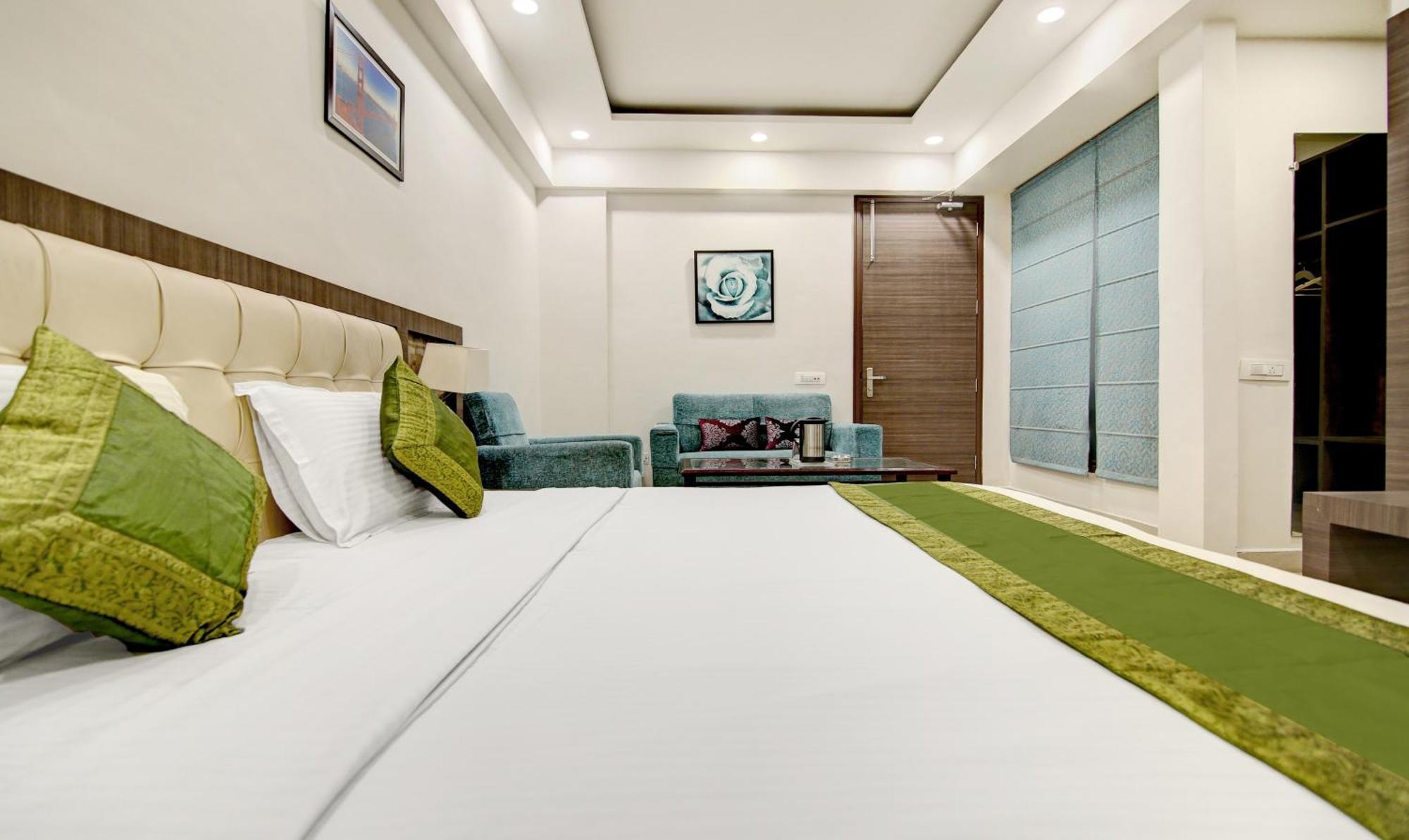 Itsy Hotels Solitaire Амбала Экстерьер фото