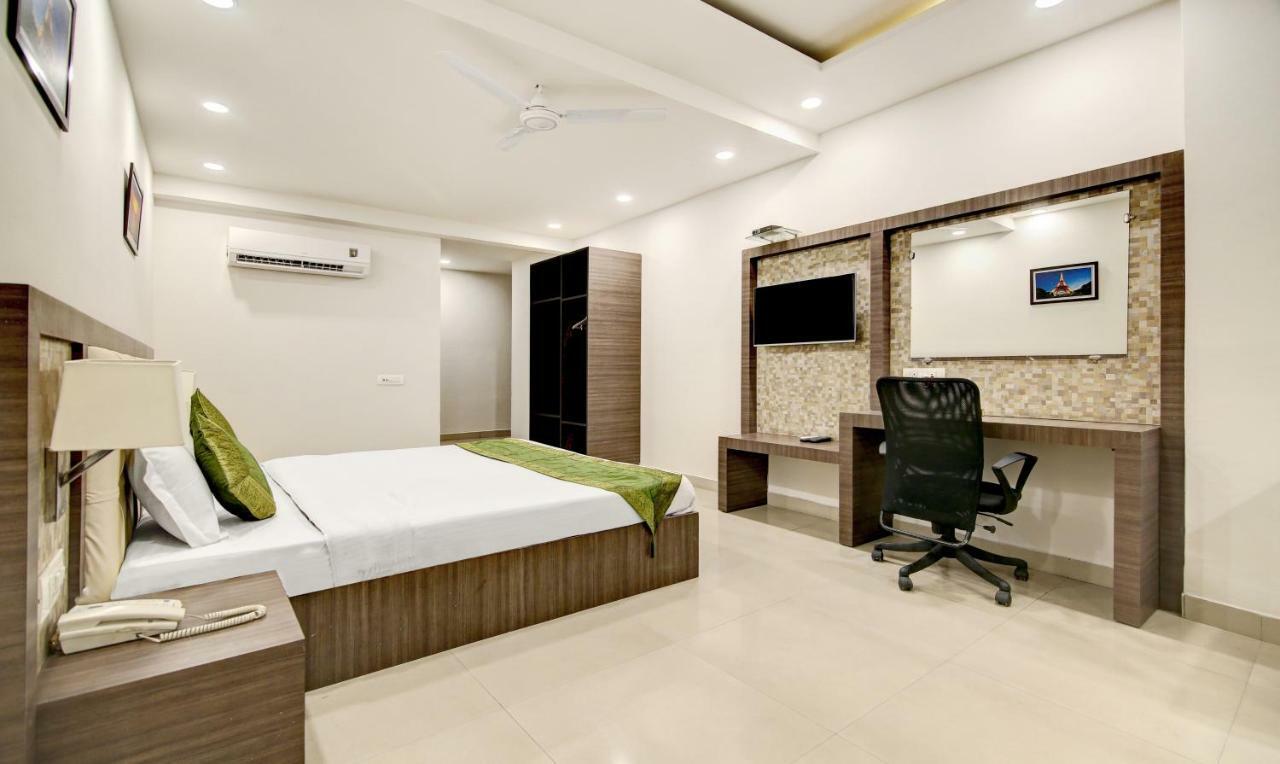 Itsy Hotels Solitaire Амбала Экстерьер фото