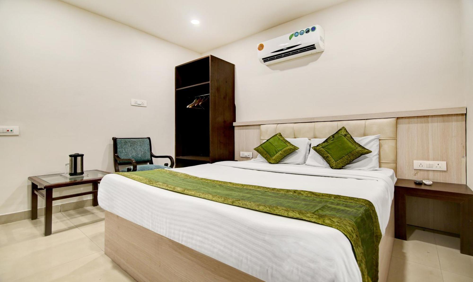 Itsy Hotels Solitaire Амбала Экстерьер фото