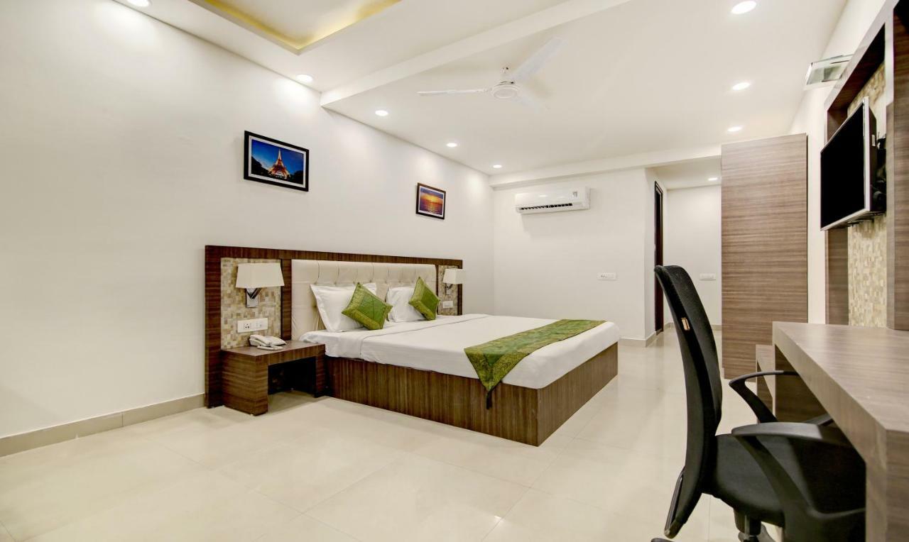 Itsy Hotels Solitaire Амбала Экстерьер фото